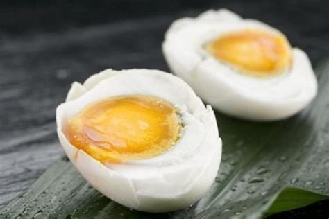 腌咸鸭蛋的正确方法,咸鸭蛋是怎么腌制的