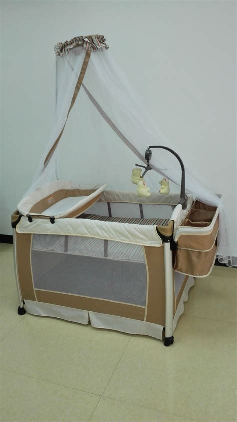 箱体床怎样装婴儿床围