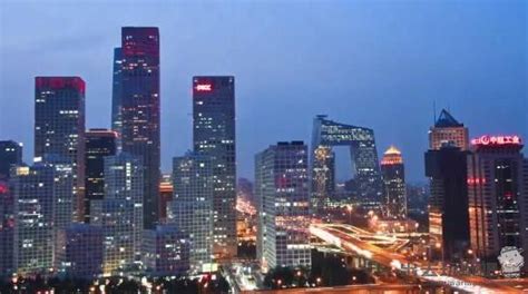 到北京恭王府看看，它是世界最大的四合院