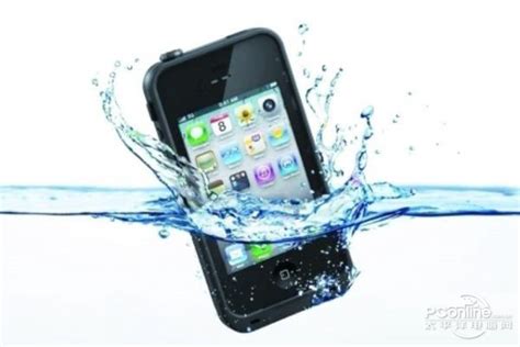 手机进水了并且甩了怎么办 进水不开机的手机