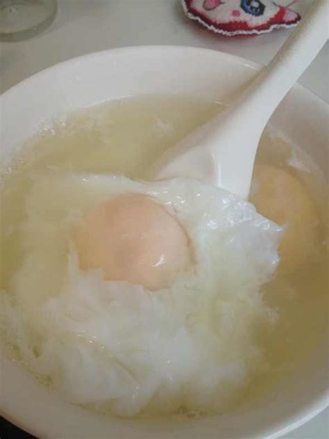 水煮荷包蛋的做法,白开水煮荷包蛋怎么煮