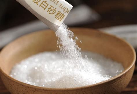 現(xiàn)在的一斤白砂糖在超市和批發(fā)市場的價格分別是多少?