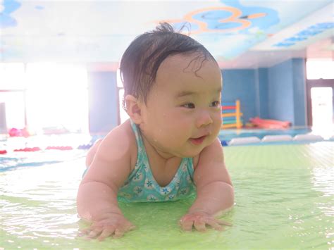 婴儿游泳设备多少,武汉婴儿游泳设备