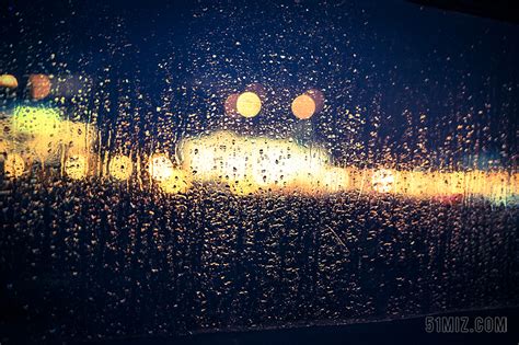 雨夜忧伤的心情说说