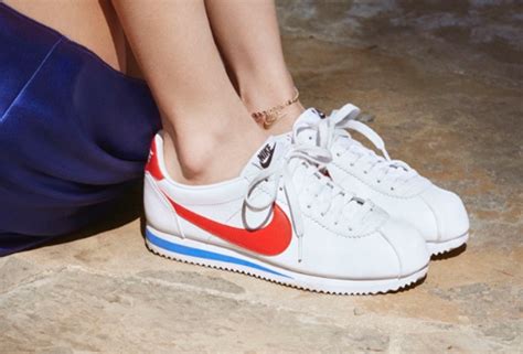 nike阿甘女鞋哪個(gè)顏色好看