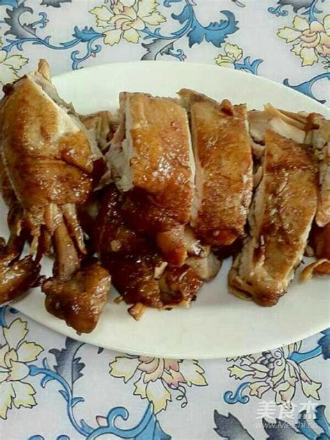 松茸烧鸡腿肉的做法 土豆松茸炒鸡腿肉