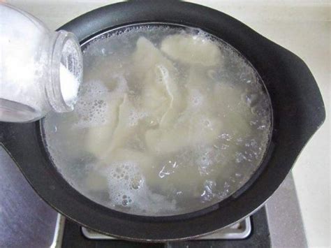 电饭锅煮水饺多少分钟