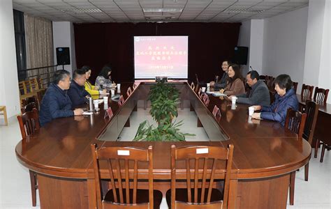 请问盐城工学院新区的图书馆没卡可以进去吗?