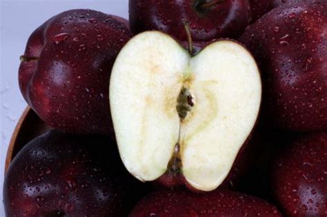 天水花牛苹果的口味如何？是脆的还是粉的？甜不甜。