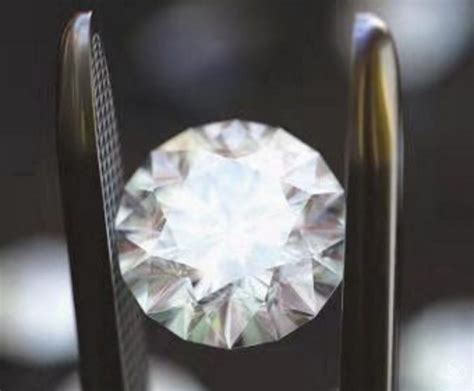 如何了解钻石,挑选钻石婚戒前