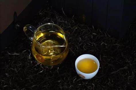 普洱茶茶饼怎么打开的冲泡方法,玩茶之普洱茶分享