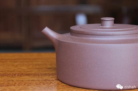 普洱适合什么泥料的壶,紫砂壶泡普洱茶更好喝
