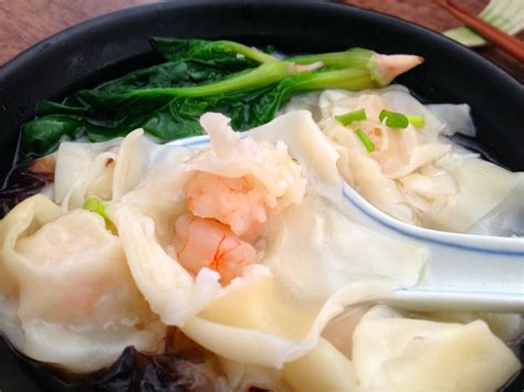 鸡汤馄饨怎么做,两种鸡汤馄饨的包法