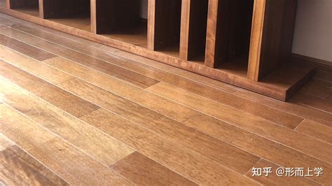 怎么样才能把木地板拖的更干净？