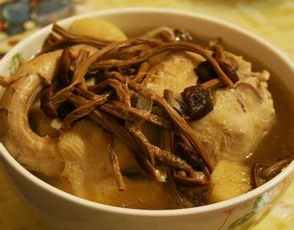 茶树菇松茸排骨汤功效与作用 松茸茶树菇煲鸭的功效与作用