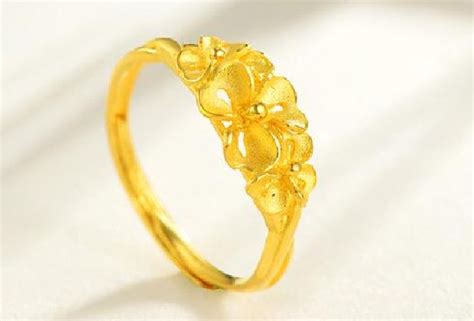 翡翠缘珠宝在重庆分店,作为一名专业的珠宝销售
