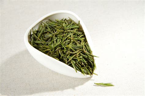 怎么区分竹叶青茶叶的好坏,竹叶青茶不负春日好时光