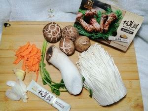 石鍋松茸蘿卜包的做法,必吃松茸石鍋雞