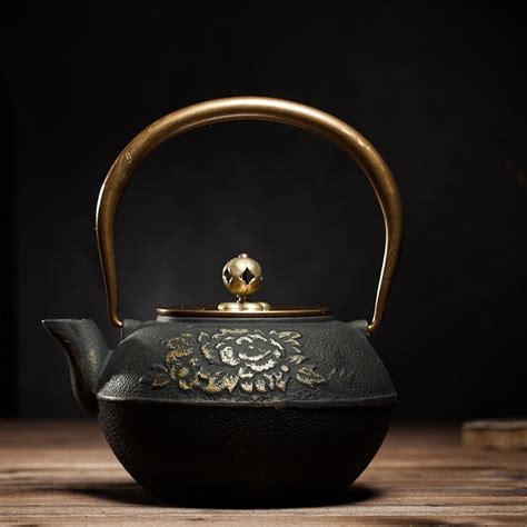 陶壶铜壶铁壶哪个好,铜壶和铁壶哪个煮水口感好