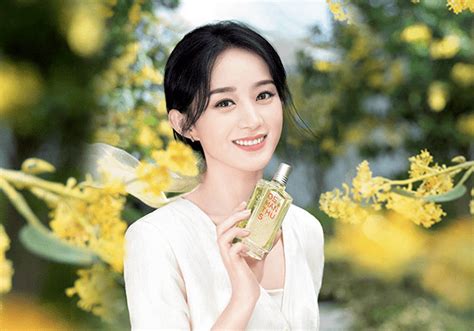 Ochirly代言人，這個(gè)女人是誰
