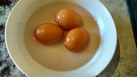 鸡蛋泡白醋有什么作用？