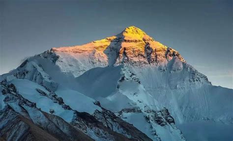 珠峰的海拔是多少?