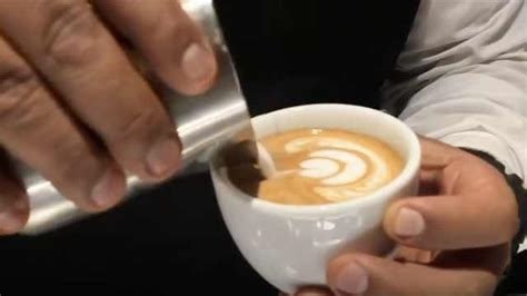 咖啡豆煮咖啡的视频