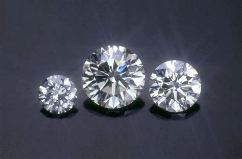 钻石如何看切工, 钻石的八心八箭是怎么回事