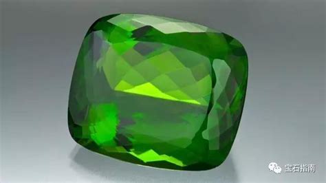 橄榄石跟绿宝石有什么差别,橄榄石是宝石吗