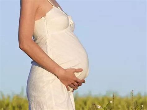 孕妇怀孕十个月练舞蹈
