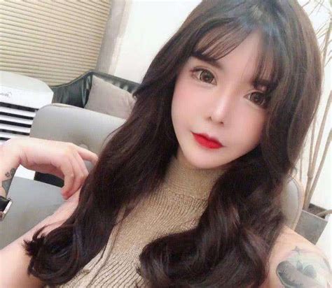 00后孕妈孕照韩安冉