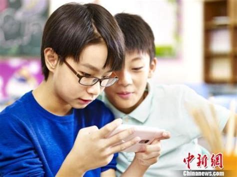 宝宝会走路后就好带些了吗?