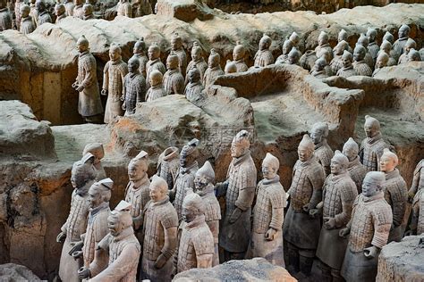 跪求兵马俑简单介绍词，拜托了啊