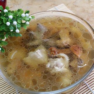 川味第三季松茸炖鸡 松茸炖鸡的做法