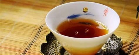普洱茶为什么有小白点,长白霜的普洱茶
