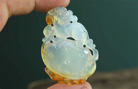 紅玉髓和紅瑪瑙有如何辨別？感覺都差不多啊