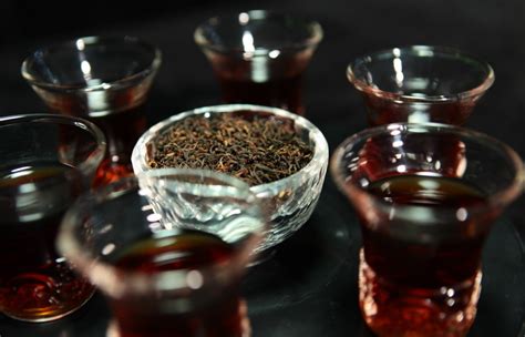 为什么普洱茶的茶汤是红色的,普洱茶的水为什么是红色
