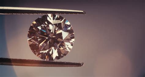 钻石成色如何区分,钻石的成色分级是怎么样的