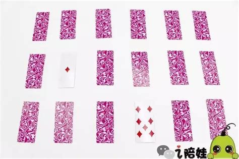蔡少芬表演纸牌魔术意外连连,扑克牌连连看怎么摆