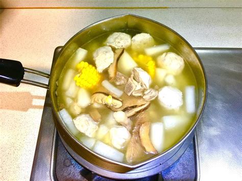 七彩松茸菌汤炖排骨,松茸菌汤包炖排骨的做法