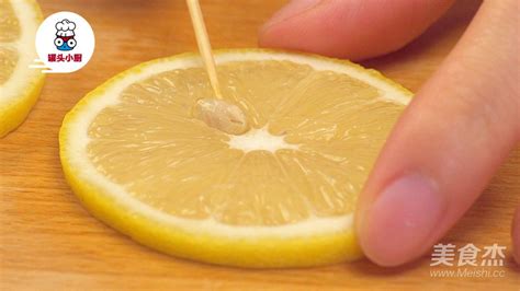 中名网自然柠檬水减肥瘦身法,柠檬叶怎么泡水减肥吗