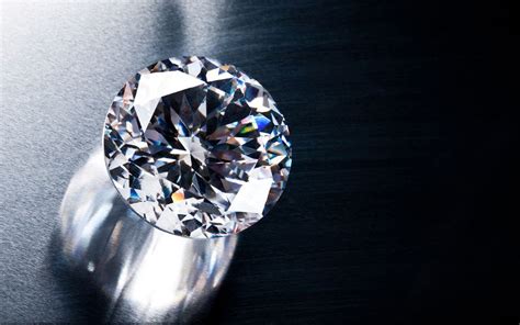 钻石与和田玉的差距,梦见钻石会怎么样