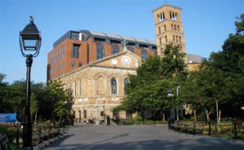 纽约大学与纽约城市大学是一个学校吗?
