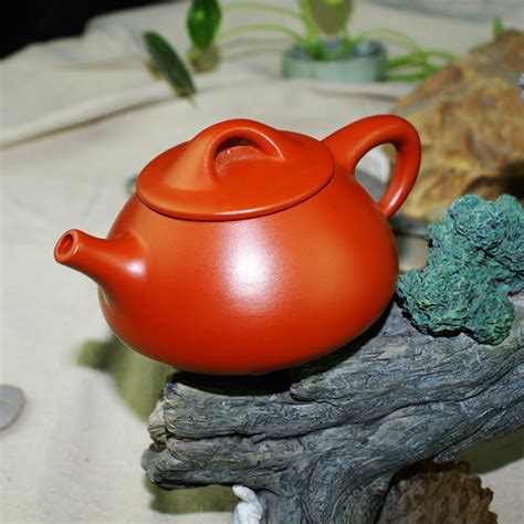 朱泥茶壶第一次用怎么开壶,宜兴人是这样开壶的