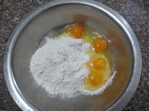 用鸡蛋和面粉做蛋糕,鸡蛋面粉怎么做蛋糕