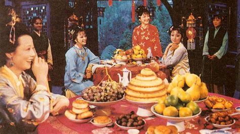 中国酒桌上的一种助兴游戏,餐桌上的游戏是什么