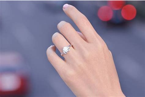 结婚戒指戴哪个手指,婚后戒指戴哪个手指