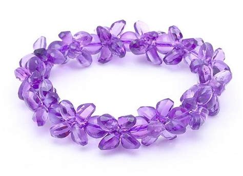 紫水晶手链怎么看是,该如何佩戴紫水晶