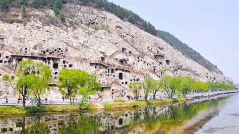 闻名遐迩的中国四大石窟