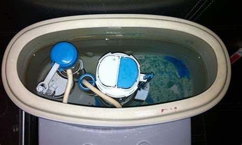 抽水馬桶水箱一直流水